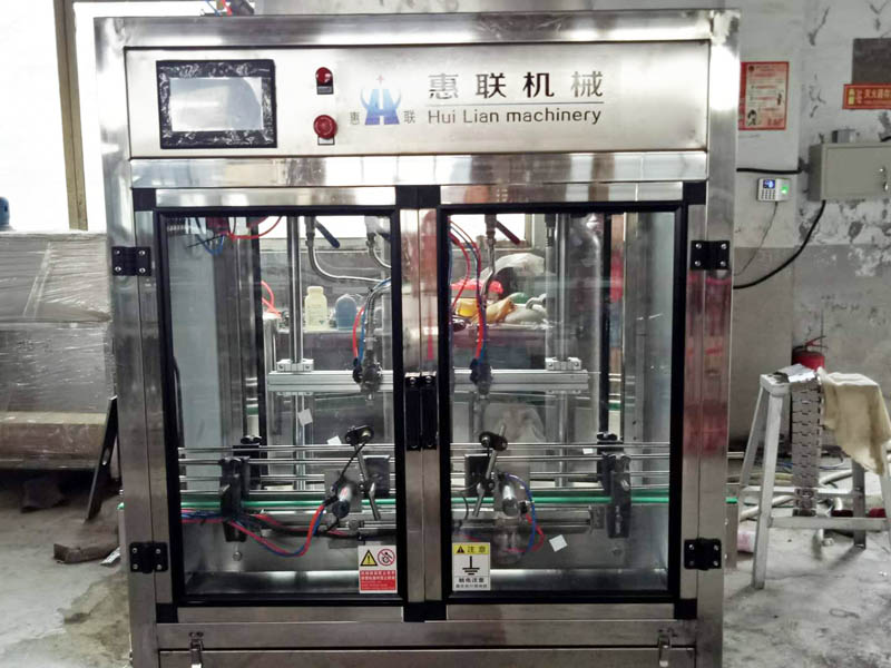 全自動(dòng)4頭液體肥料灌裝機(jī)